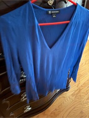INC International Concepts Deep Blue Ribbed V-Neck Top
